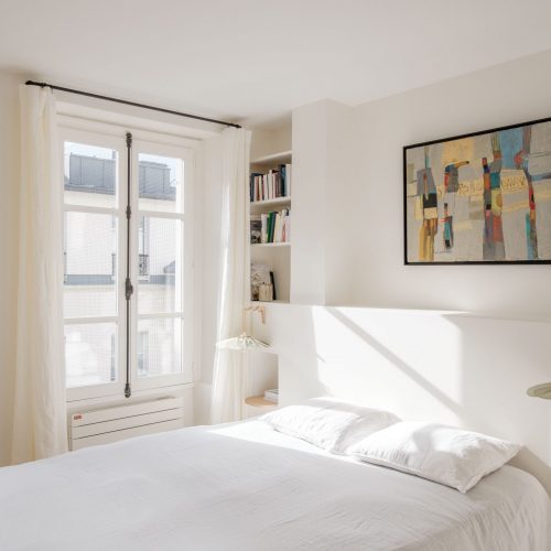 renovation-chambre-lumineuse Rénovation d’une chambre lumineuse avec verrière en bois et cloison vitrée
